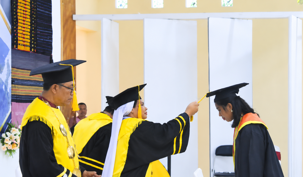 Wisuda Angkatan XIV dan XV5